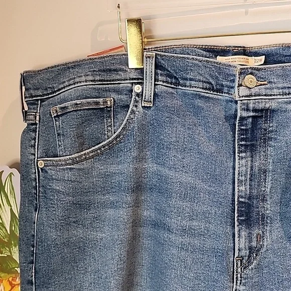Levis - High Waisted Mom Jeans, Distressed, Blue Denim​​​​​​ - Picture 3 of 14